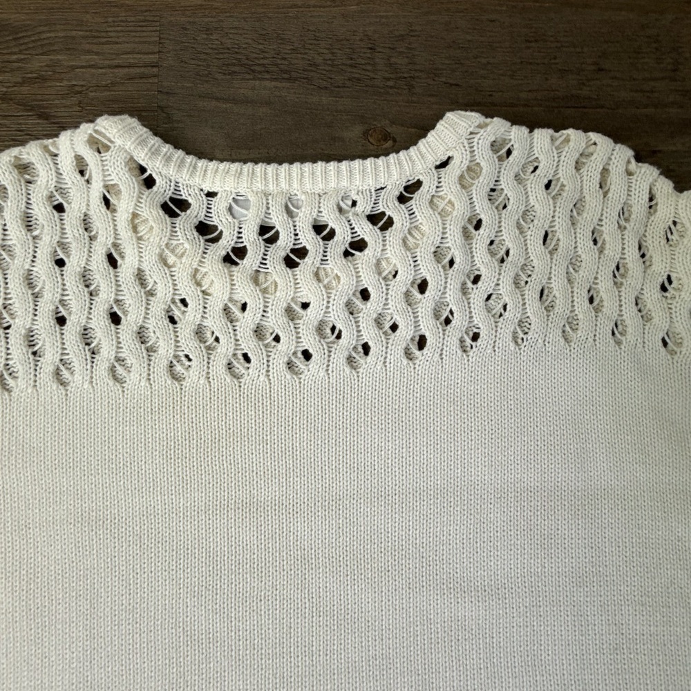 Wol Hide Women’s White Oversized Cropped Knot Organic Cotton Sweater, size M/L - Picture 11 of 12